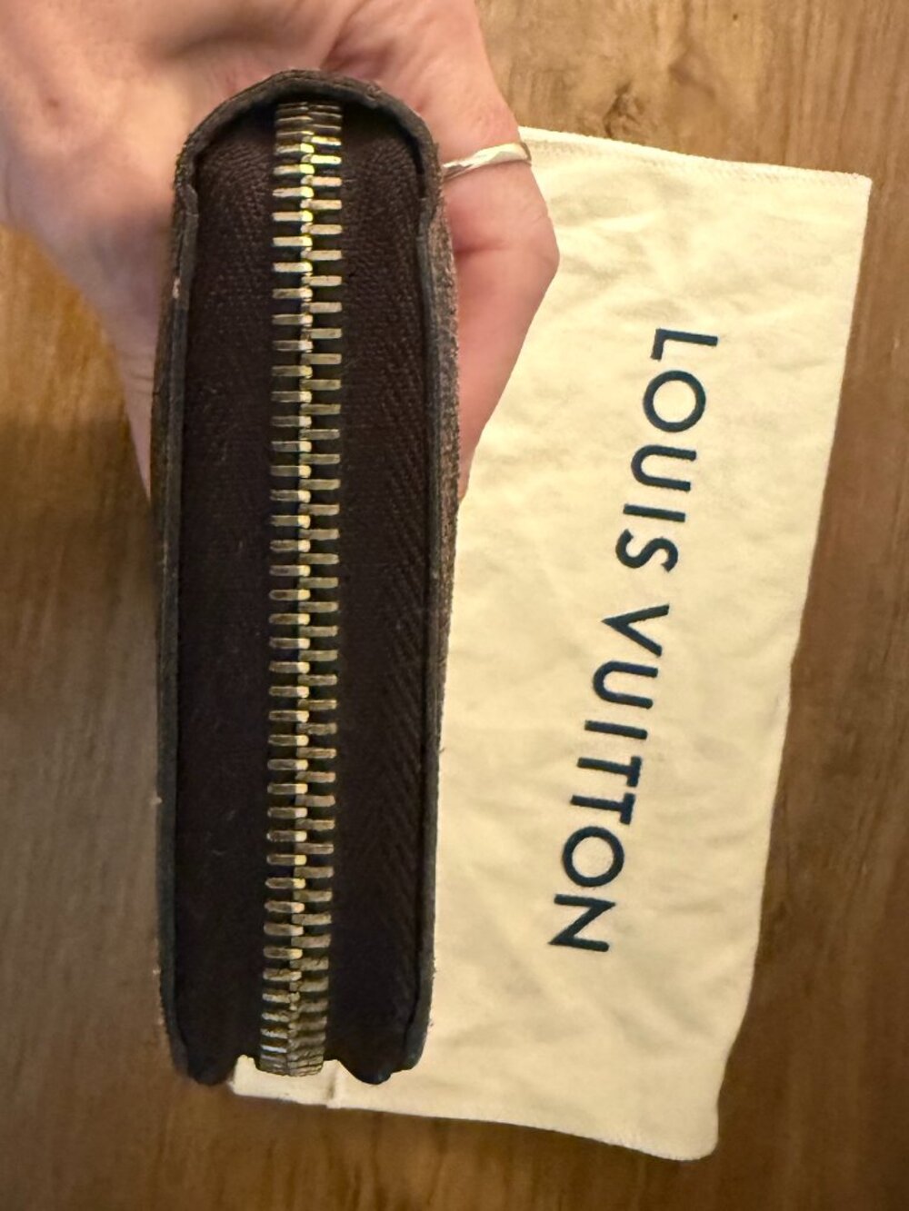 Louis Vuitton Damier Ebene Zippy Wallet - Picture 9 of 10